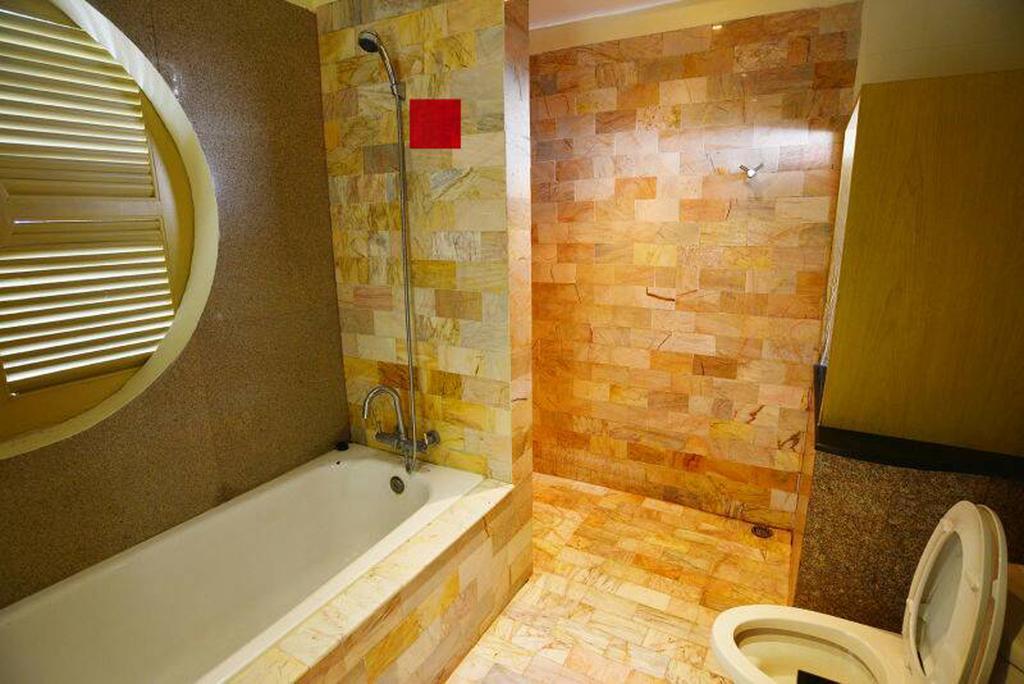 Ferienwohnung Penthouse Galare Thong Tower Chiang Mai Zimmer foto