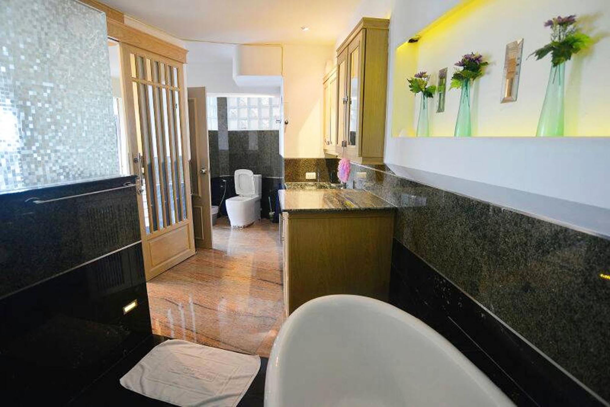Ferienwohnung Penthouse Galare Thong Tower Chiang Mai Exterior foto