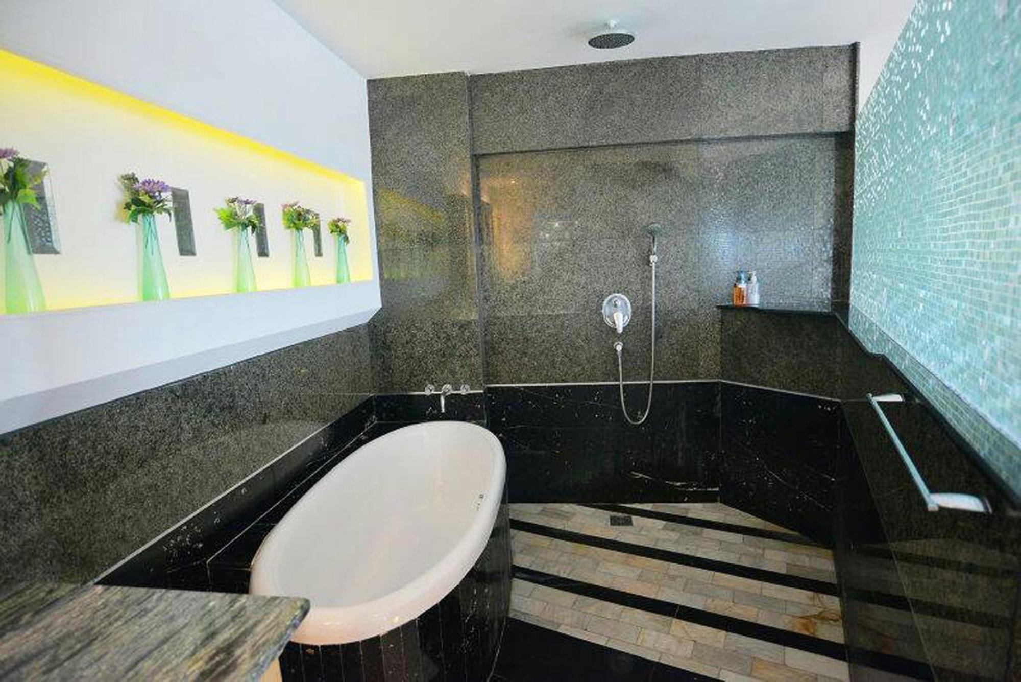 Ferienwohnung Penthouse Galare Thong Tower Chiang Mai Exterior foto
